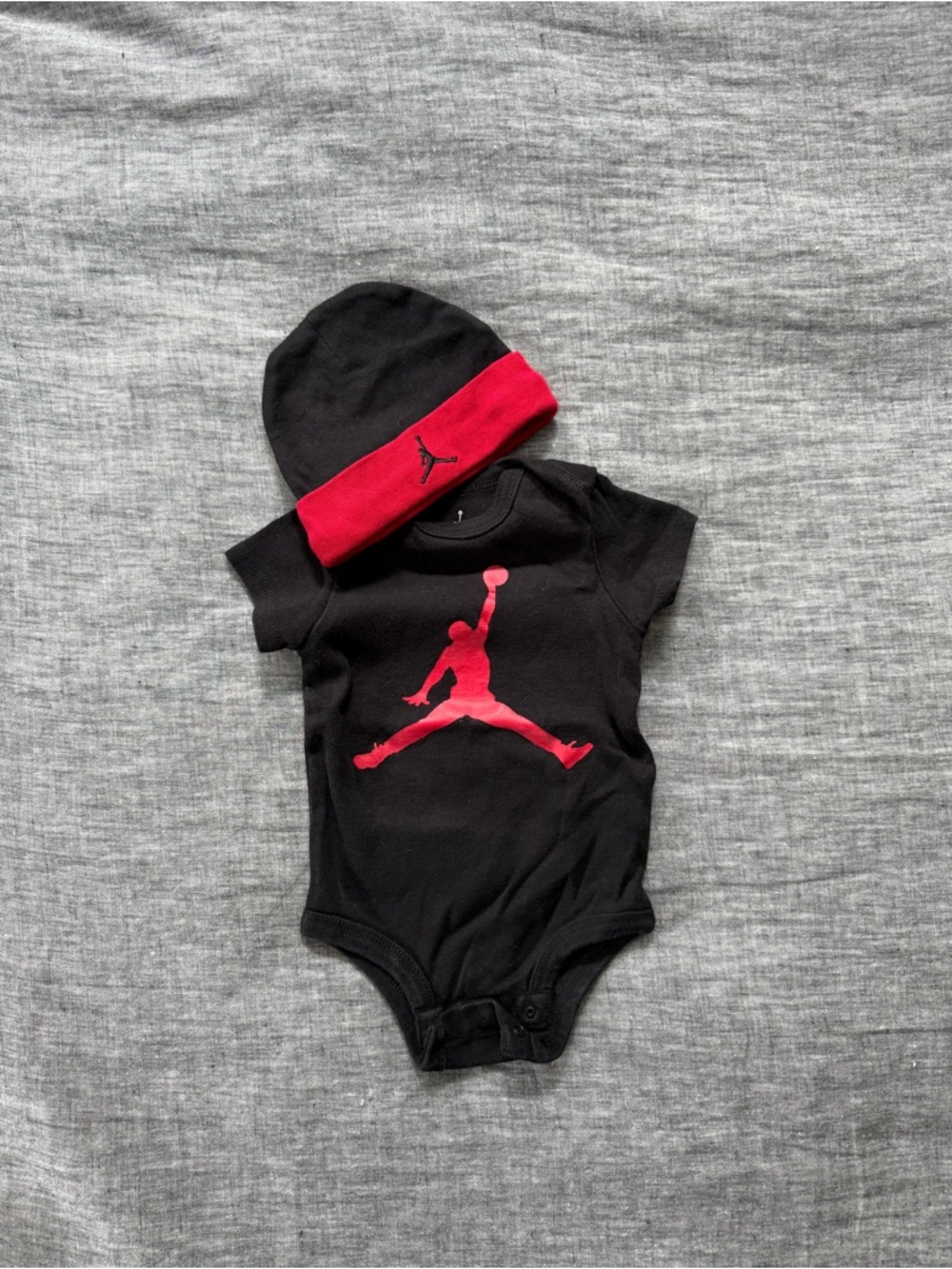 Jordan onesie + hat set